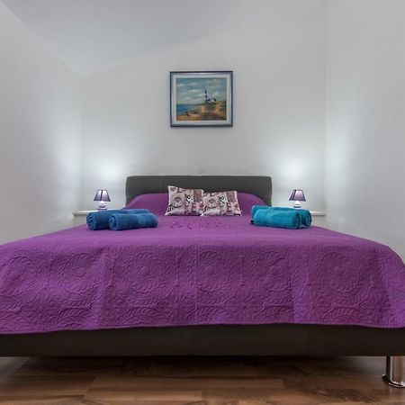 Apartment Alice Pula Luaran gambar