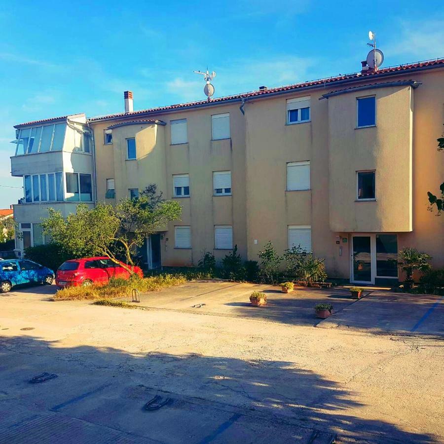 Apartment Alice Pula Luaran gambar