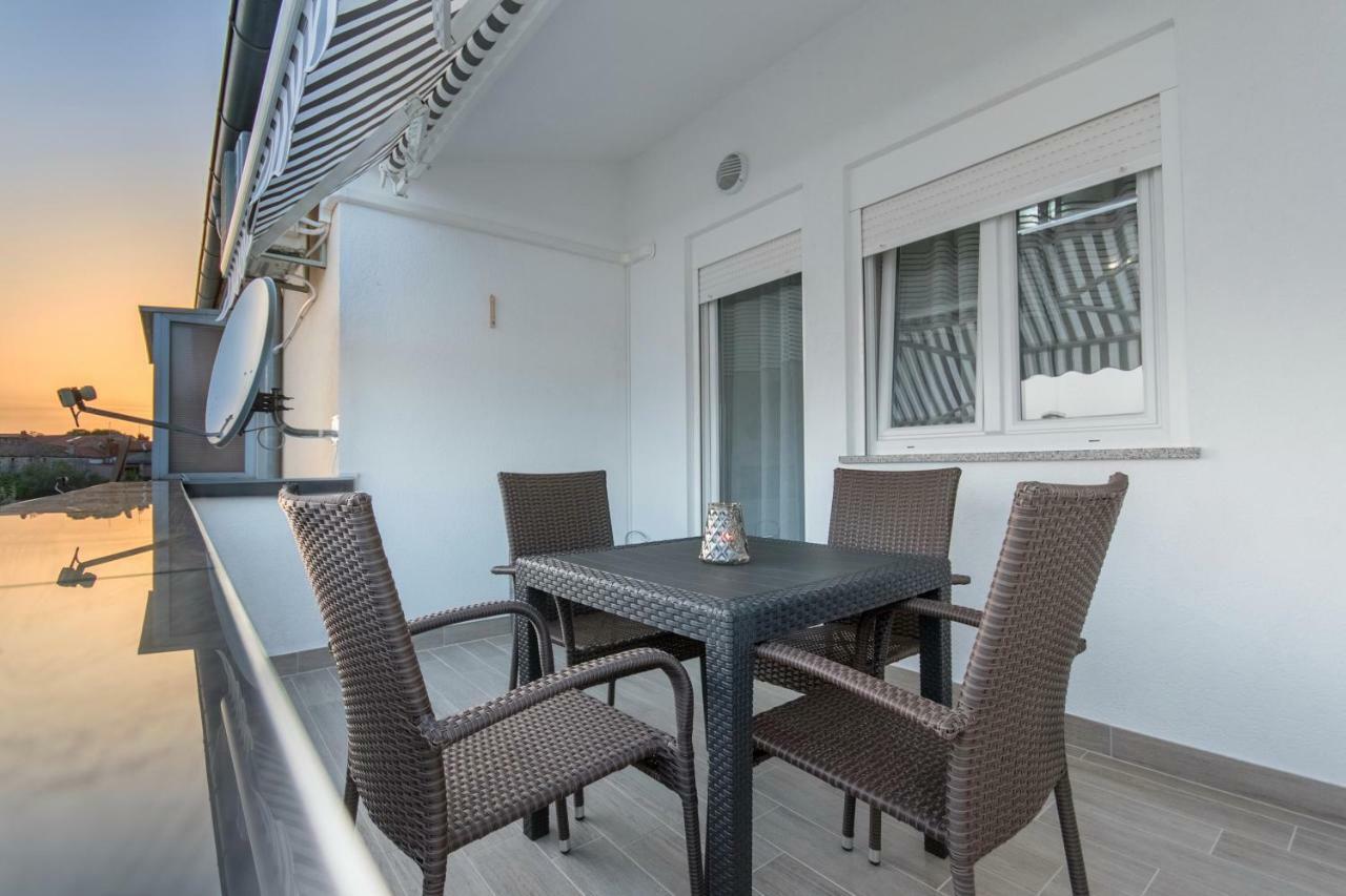 Apartment Alice Pula Luaran gambar